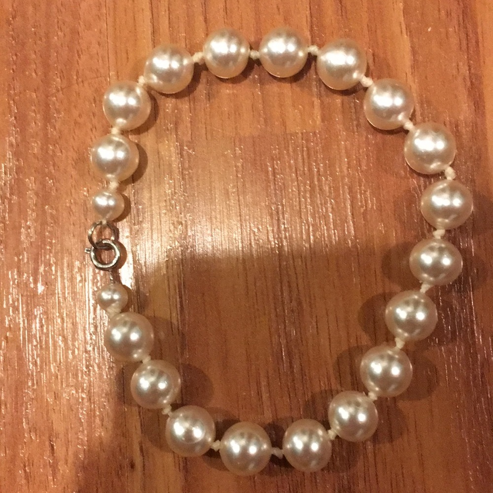 Pearl bracelet
